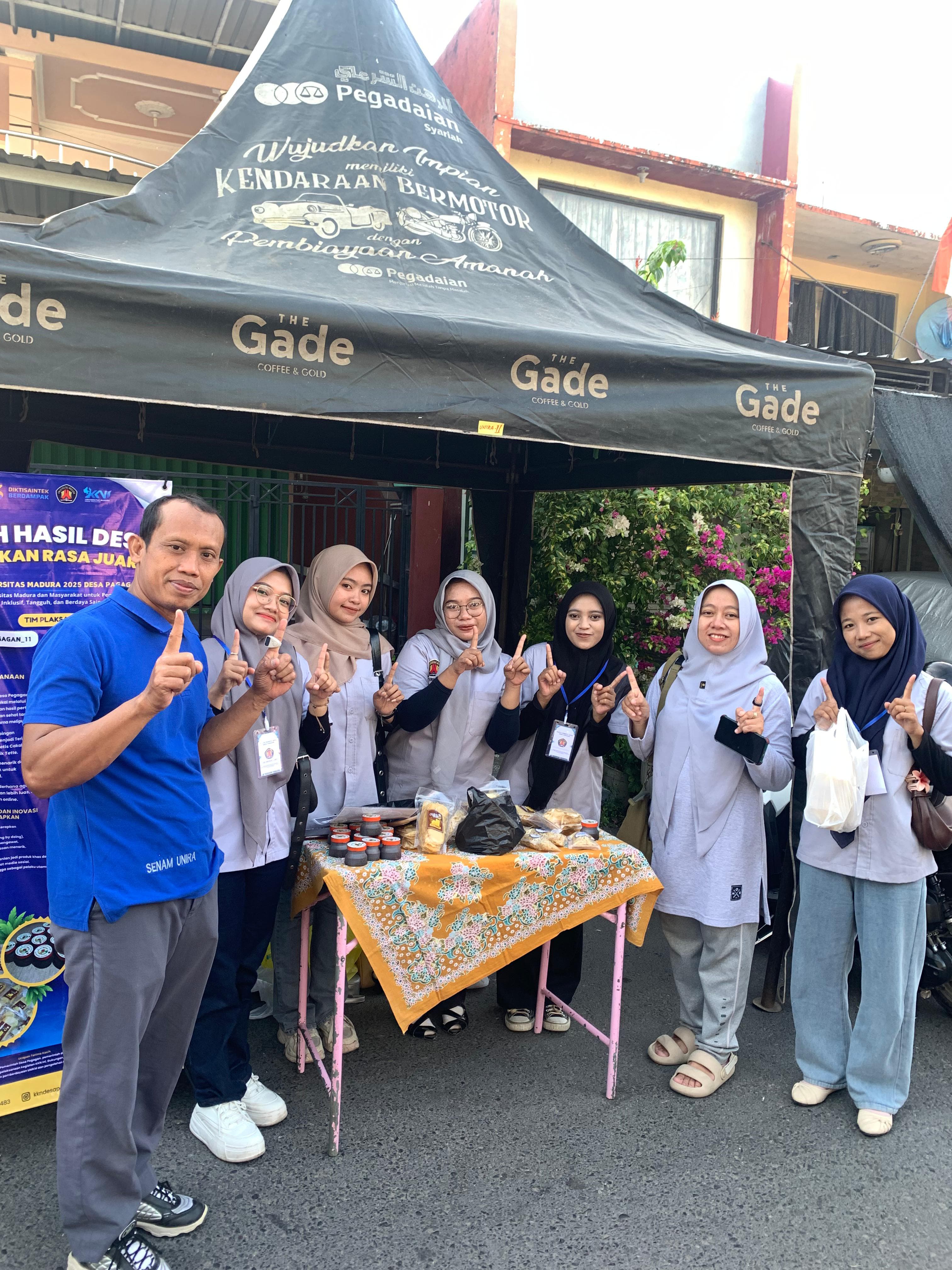 Universitas Madura Sukses Gelar Pameran Produk Unggulan Desa Hasil Bina Mahasiswa KKN